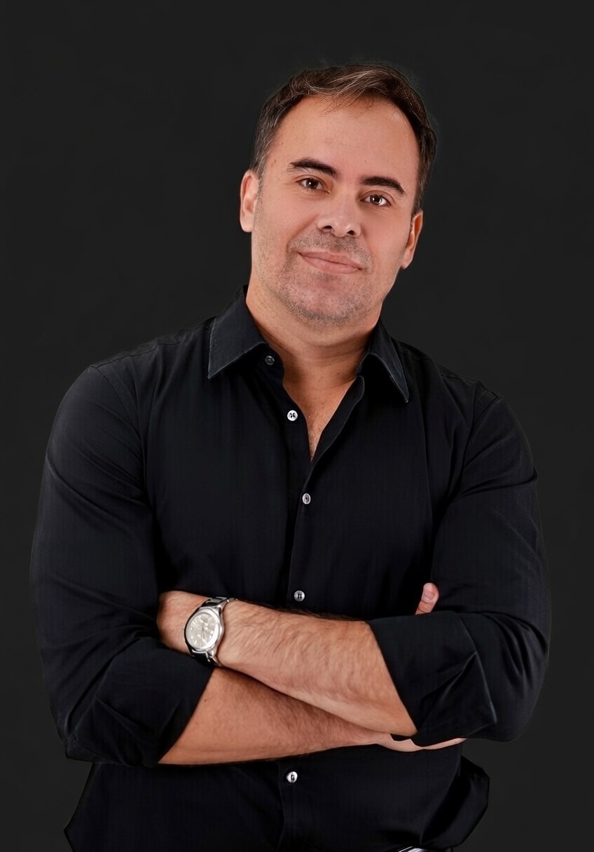 Portrait of Daniel Katz, Principal of Katzim Strategic Advisory